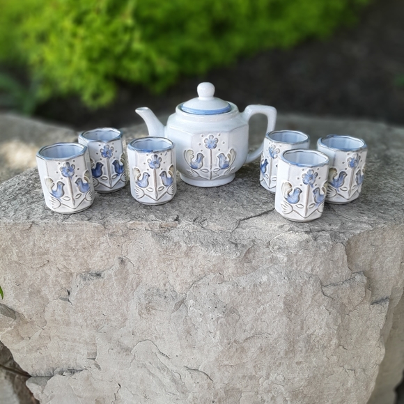 Vintage Other - Really pretty tea set